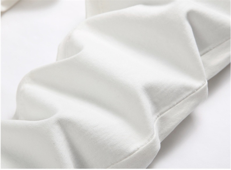 Džinsai su penkiais kišenėmis, tiesus kirpimas, vidurio juosmuo, išskalbtas medvilnės audinys, vidutinė elastingumas