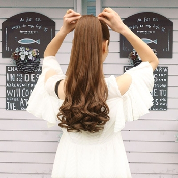 Перука с опашка — косъм от термоустойчива тел, механично обработена, без топлинно боядисване, модел 006