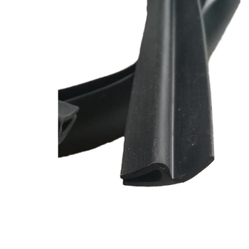 Капаче за предното стъкло на автомобил — пластмасова плоча и гумено уплътнение, износоустойчиво