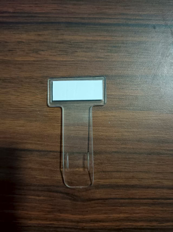 Kampinis klipsas – plastmasinis laikiklis bilietams, čekiams, parkavimo bilietams ir vizitinėms kortelėms