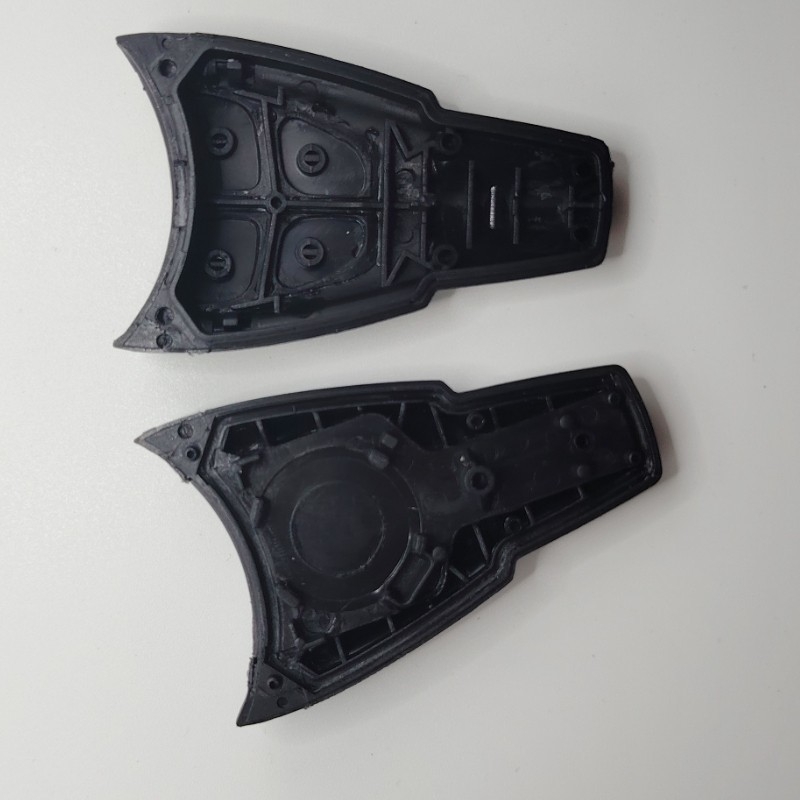 Saab 9-2/9-3/9-5 keičiamo raktų korpuso, ABS+varis, 4 mygtukų dizainas, vario klavišo ašmenys