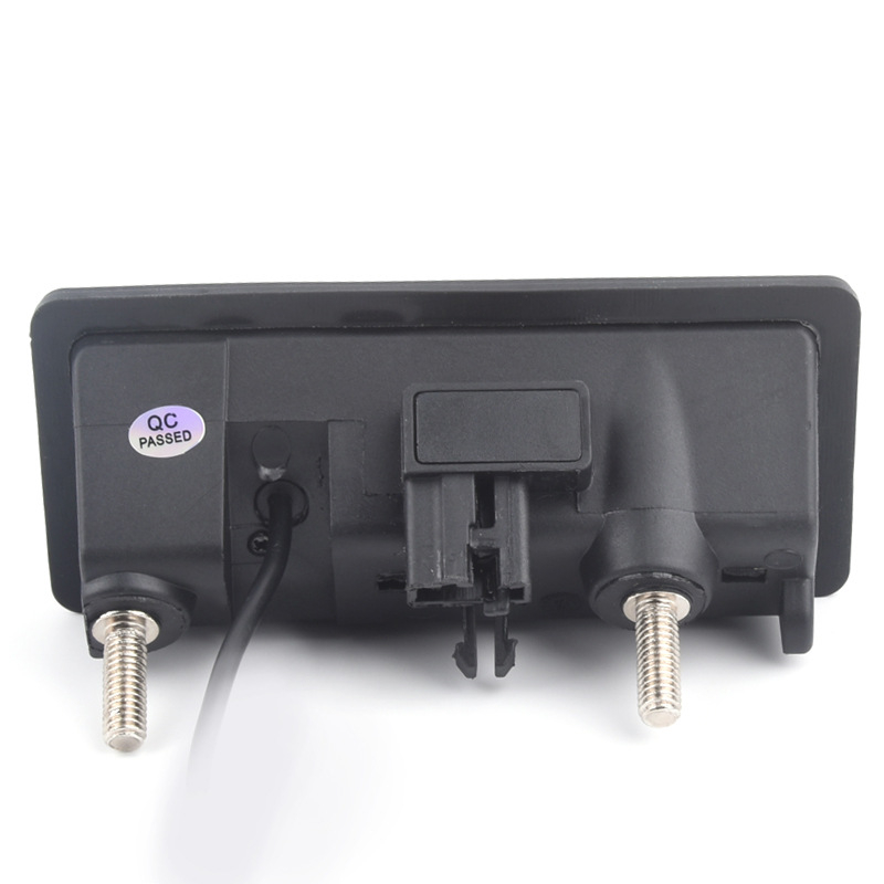 Atbulinės eigos kamera su HD naktiniu matymu skirtos „Volkswagen“ ir „Audi“ automobiliams, 720×540 raiška, 170° matymo kampas, 12V maitinimas, ABS korpusas