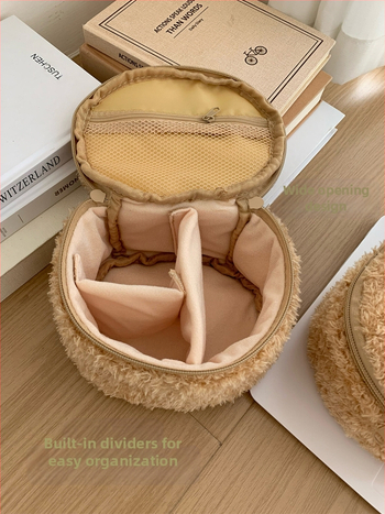 Плюшена чанта за грим с бродиран анимационен дизайн на мечка, портативен пътуващ несесер, подплата полиестер, за жени