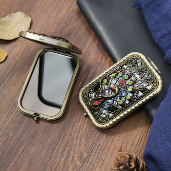 Сгъваемо огледало за грим Xin Ruyu | Рама: метална; Огледална повърхност: сребърно огледало; Форма: правоъгълна; Лого: печатано; Персонализация: Да