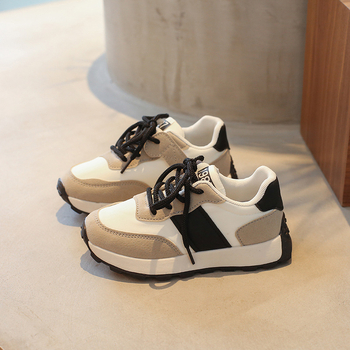 Παιδικά αθλητικά παπούτσια για κορίτσια — επάνω μέρος από microfiber δέρμα, σχέδιο σε χρωματική αντιστοίχιση, κορδόνια μπροστά, καουτσούκ σόλα, ηλικίες 4–16 ετών