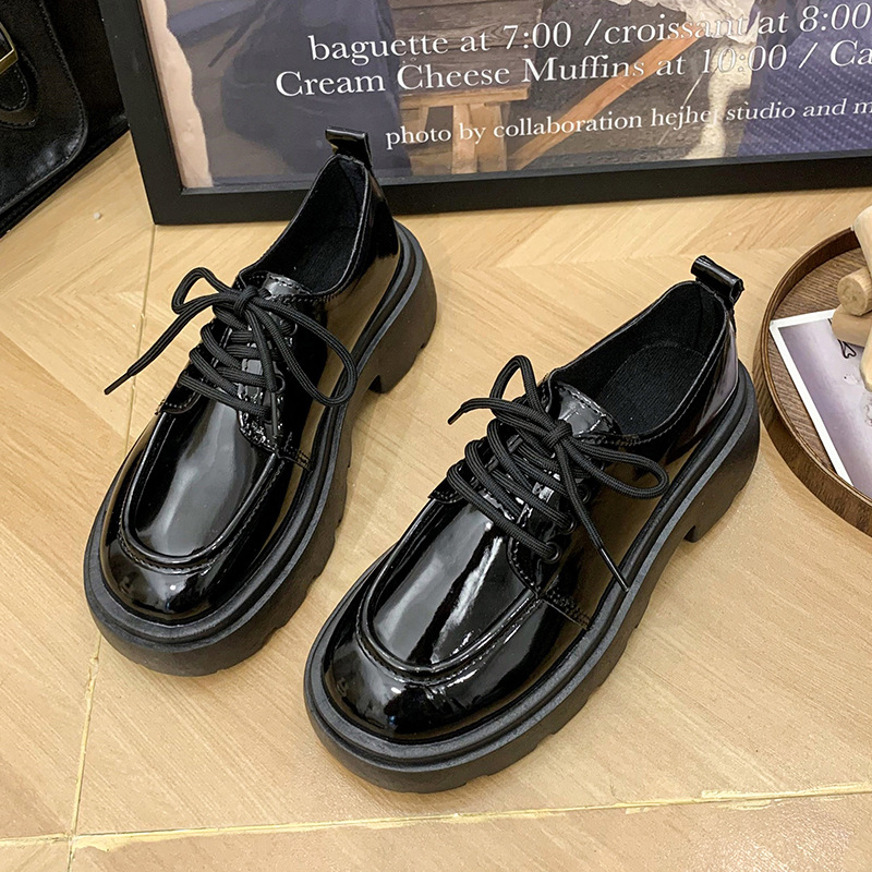 Loaferiai Korėjiečio stiliaus, PU viršus, 3–5 cm storas kulnas, raištelių užsegimas (PU viršus; Korėjiečio stiliaus; 3–5 cm kulnas; raišteliai užsegimas)