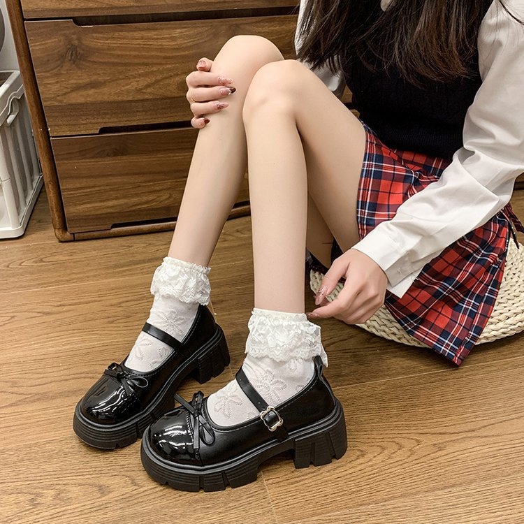 Mary Jane loaferiai iš PU odos su kaspinu, 3–5 cm kulnas, gumos padas, žemas viršus, pavasaris 2025