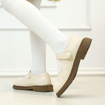 Детски маратонки за момичета с кожен горен слой, каучукова подметка, закопчаване с катарама