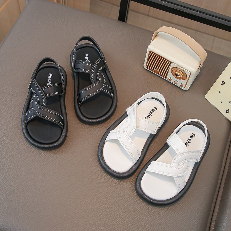 Meitenēm paredzētas ikdienas sporta sandales — virsējais materiāls no sintētiskās ādas, sprādze aizvērums, zole no kompozīta, vecums 4–16 gadiem