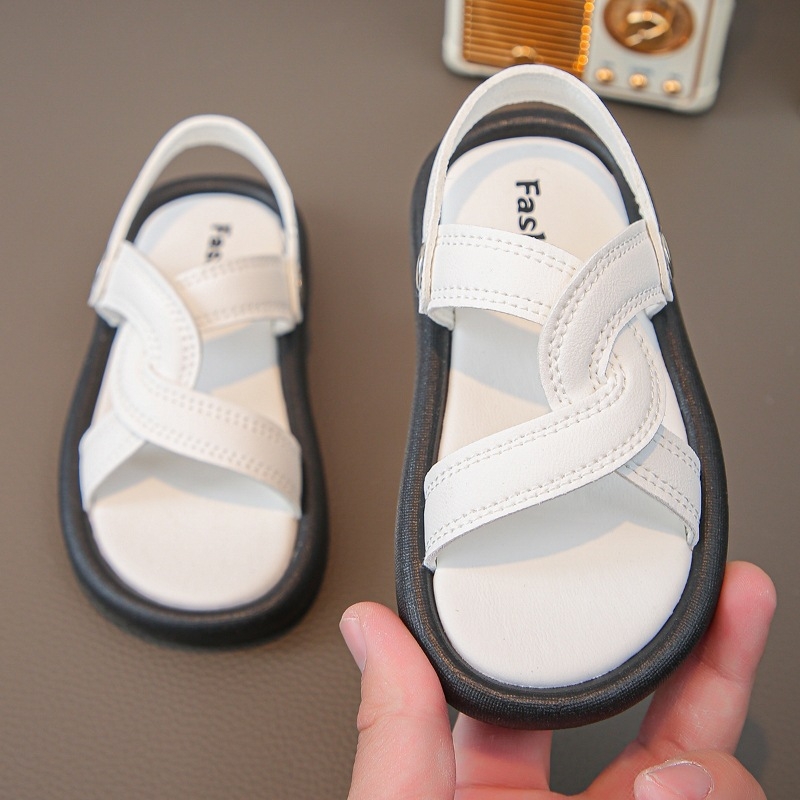 Meitenēm paredzētas ikdienas sporta sandales — virsējais materiāls no sintētiskās ādas, sprādze aizvērums, zole no kompozīta, vecums 4–16 gadiem