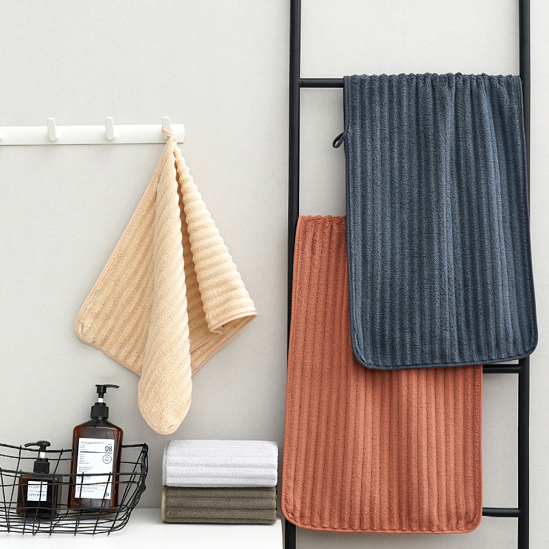 Vonios ir paplūdimio rankšluostis – papildomai storas koralinis flisas, 400–500 g, 150D, Sanen Home Textile