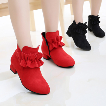 Meitenēm potīšu zābaki ar pūdelēm, augšdaļa no mākslīgās ādas, gumijas zole, sānu rāvējslēdzējs, vienkrāsains, princeses stils