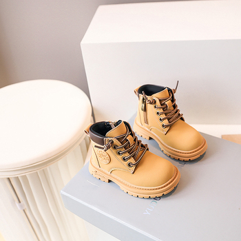 Meitenēm Martin kurpes, virsma no mikrošķiedras, gumijas zole, sānu rāvējslēdzējs, zems augstums, elpojošas