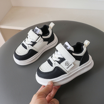 Παιδικά αθλητικά παπούτσια με επάνω μέρος από τεχνητό δέρμα, Velcro κλείσιμο, για όλες τις εποχές, σόλα PVC