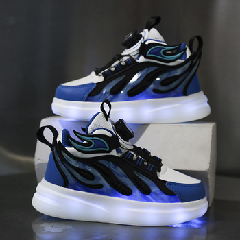 Αθλητικά παπούτσια για παιδιά, επάνω μέρος από τεχνητό δέρμα, ριγέ σχέδιο, αδιάβροχα και ελαφριά, κλείσιμο με αγκράφα