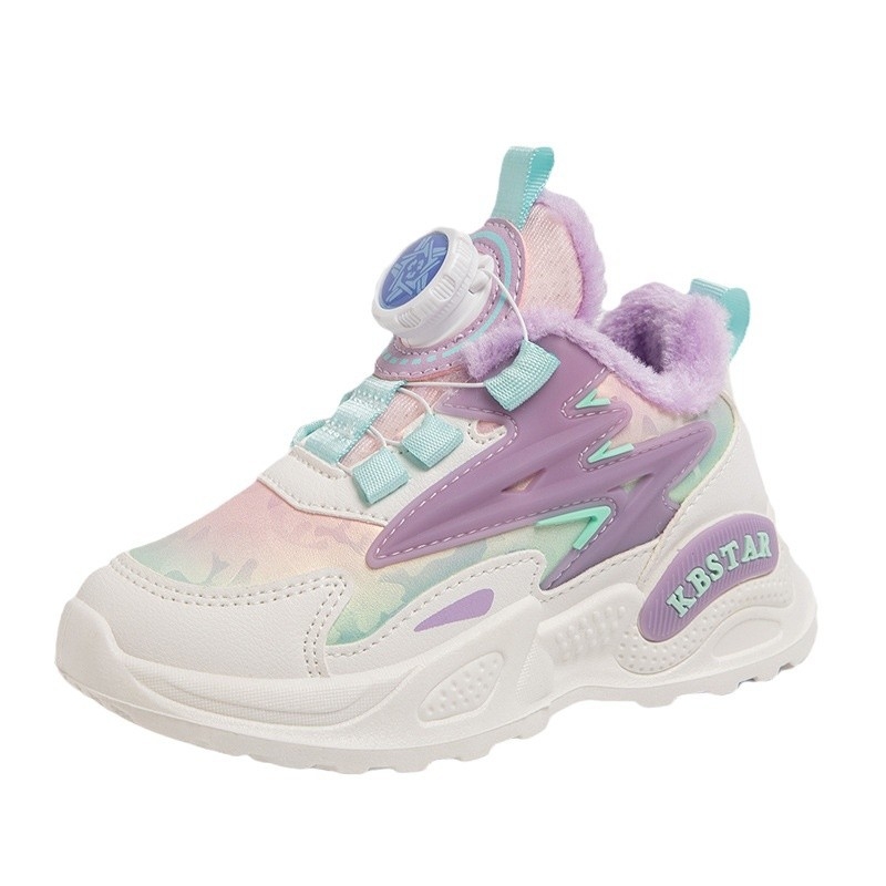 Meitenēm paredzētas ziemas apavi ar flīsa iekšpusi, rotējošā pogu aizdare, virsējais materiāls – sintētiskā āda, gumijas zole, vecuma grupa 4–16 gadi