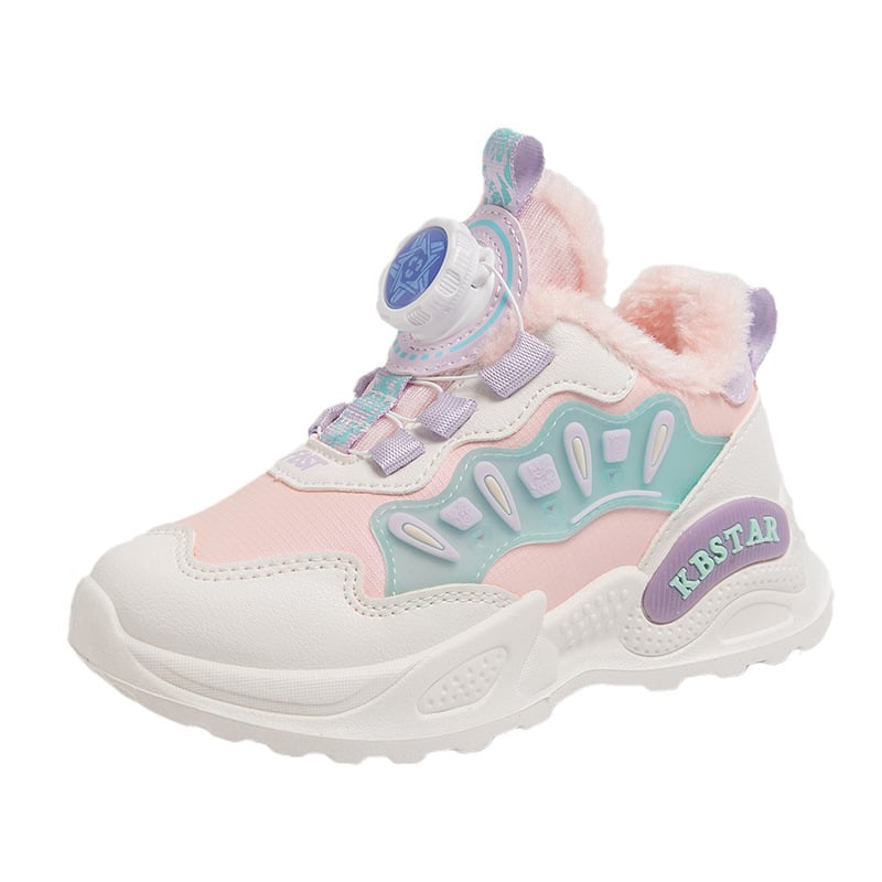 Meitenēm paredzētas ziemas apavi ar flīsa iekšpusi, rotējošā pogu aizdare, virsējais materiāls – sintētiskā āda, gumijas zole, vecuma grupa 4–16 gadi