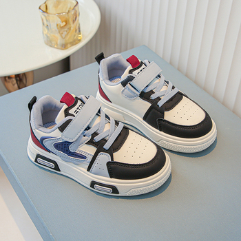 Παιδικά παπούτσια σε κορεατικό στυλ, για ηλικίες 1–12 ετών; επάνω μέρος από μικροΐνες, σόλα από καουτσούκ, κλείσιμο Velcro; αδιάβροχα και ανθεκτικά στη φθορά.