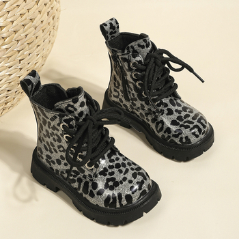 Meitenēm Martins zābaki, sānu aizdare, viegli, augšdaļa no sintētiskās ādas, gumijas zole, piemēroti pavasarim un rudenim