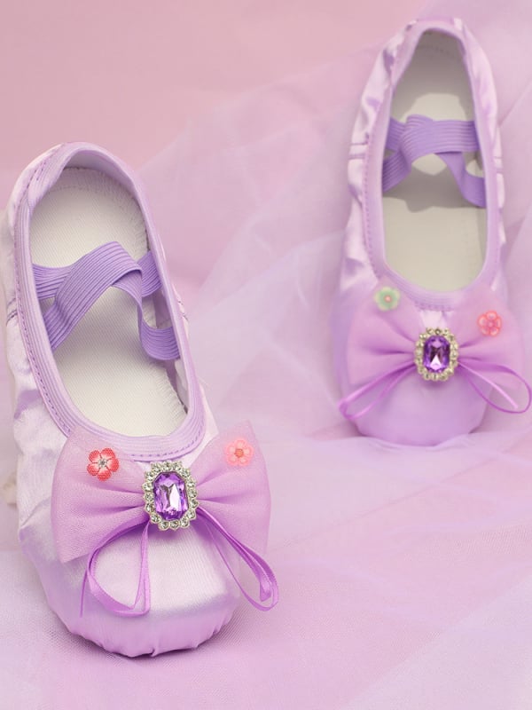 Mergaitėms skirti šokių bateliai – minkšta padas, sintetinė oda priekyje, kompozitinė padas, storis vienodas, kvėpuojančios, lengvos, atsparios, modelis 8070