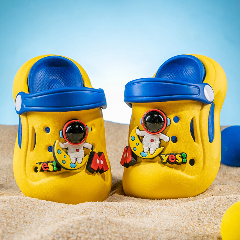 Baotou stiliaus EVA šlepetės vaikams su astronautų dizainu, be pamušalo, amžius 2–4 metai, vasaros 2024 leidimas