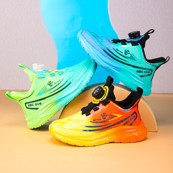 Παιδικά αθλητικά παπούτσια με αναπνέον επάνω μέρος από δίχτυ (Επάνω: δίχτυ + συνθετικό δέρμα; Σόλα: EVA; Κούμπωμα: περιστρεφόμενα κουμπιά)