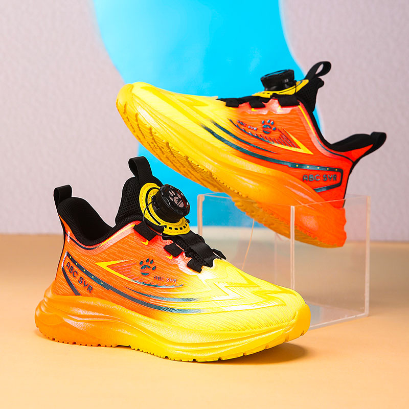 Vaikų sportiniai bateliai su kvėpuojančiu tinkliniu viršumi (Viršus: tinklas + sintetinė oda; Padas: EVA; Užsegimas: pasukamieji mygtukai)