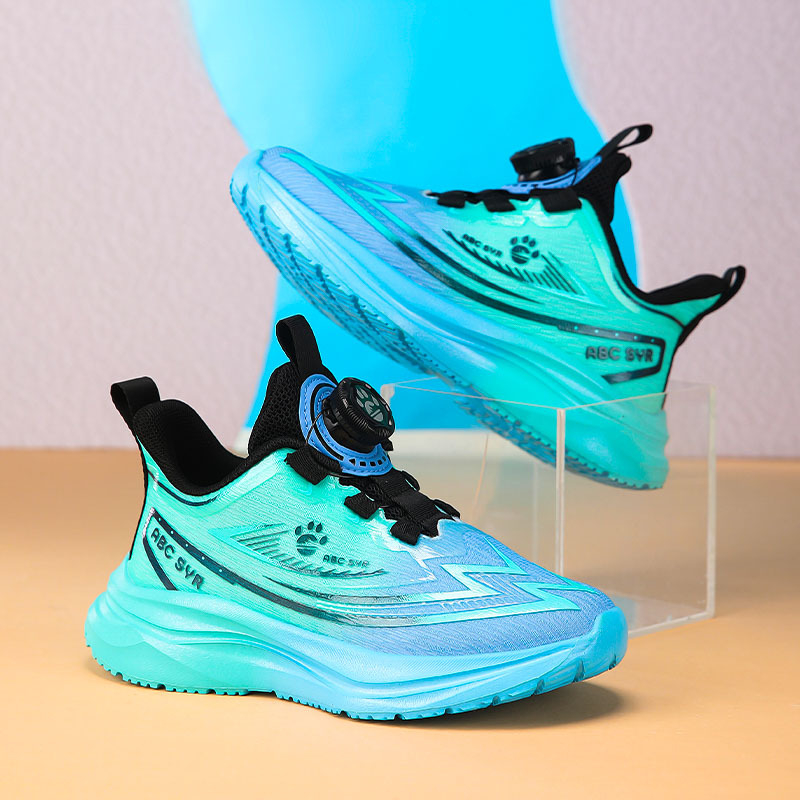 Vaikų sportiniai bateliai su kvėpuojančiu tinkliniu viršumi (Viršus: tinklas + sintetinė oda; Padas: EVA; Užsegimas: pasukamieji mygtukai)