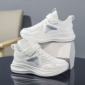 Παιδικά αθλητικά παπούτσια για τρέξιμο με άνω μέρος από δίχτυ, κλείσιμο Velcro, σόλα MD, ριγέ σχέδιο