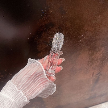 Stiklinė parfumo pavyzdinė buteliuko su deimantiniu reljefu dizainu, purškimo ar kamuoliuko dozatorius.