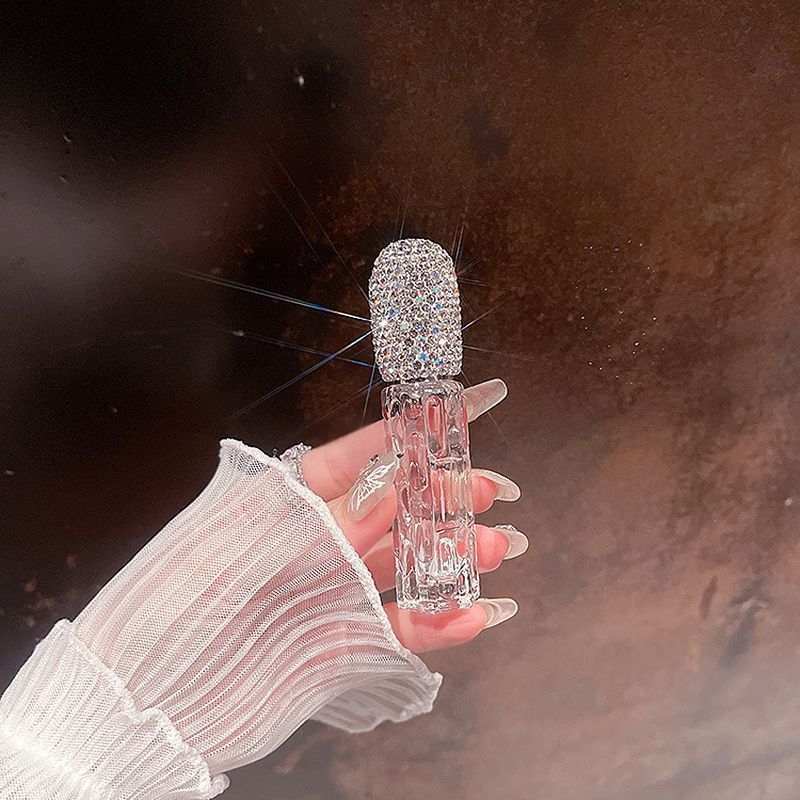 Stiklinė parfumo pavyzdinė buteliuko su deimantiniu reljefu dizainu, purškimo ar kamuoliuko dozatorius.