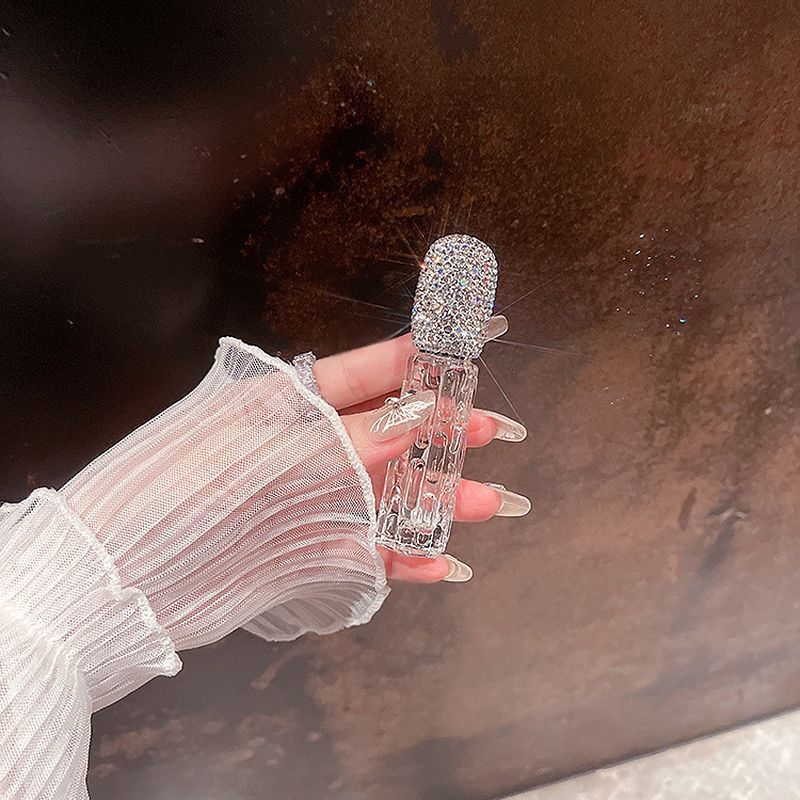 Stiklinė parfumo pavyzdinė buteliuko su deimantiniu reljefu dizainu, purškimo ar kamuoliuko dozatorius.