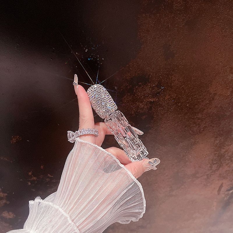 Stiklinė parfumo pavyzdinė buteliuko su deimantiniu reljefu dizainu, purškimo ar kamuoliuko dozatorius.