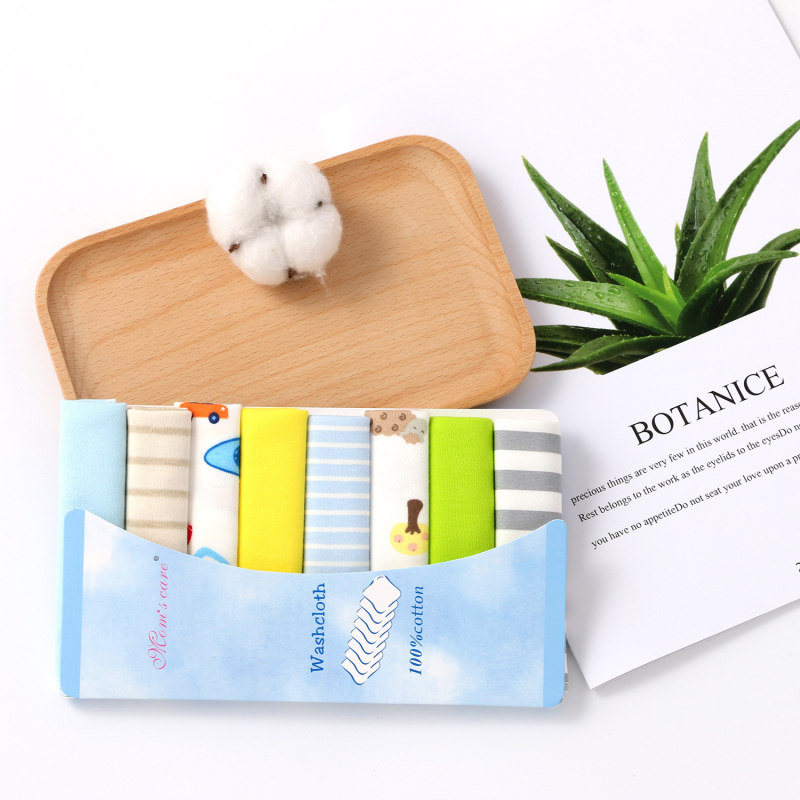 Mom`s Care 8-pack βαμβακερών θηκών σίτισης για μωρά 0–3 ετών, αντι-λερώ, μοτίβα: ζωάκια, ριγές, μονόχρωμα