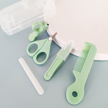 Handsome Boy kūdikių priežiūros rinkinys: nagų kirpimo žnyplės, nagų žirklės, plaukų šukos, nosies klipsas – 5 dalių rinkinys, plastikas + nerūdijantis plienas