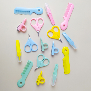 Handsome Boy kūdikių priežiūros rinkinys: nagų kirpimo žnyplės, nagų žirklės, plaukų šukos, nosies klipsas – 5 dalių rinkinys, plastikas + nerūdijantis plienas