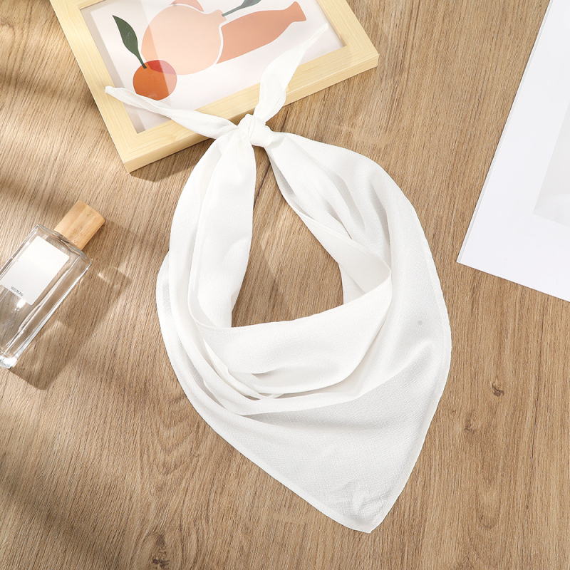 Šilkinė šalikėlių plaukų juostelė su geometriniu dizainu ir languotu raštu, atskirai įpakuota, 2023 m. vasara