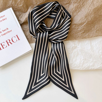 Шал със скандинавски райета и минималистичен дизайн, полиестер, съдържание 51–60%, летен сезон