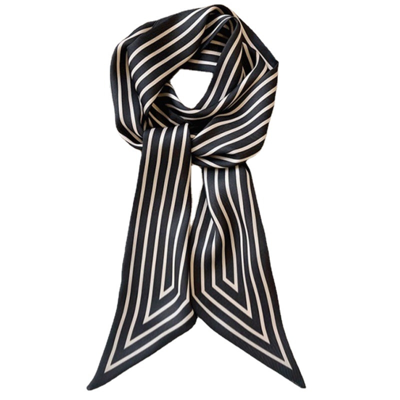 Шал със скандинавски райета и минималистичен дизайн, полиестер, съдържание 51–60%, летен сезон