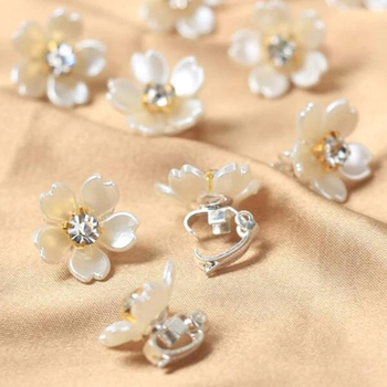 Iš plaukų segtukų rinkinys – 10 vnt., plastikas/resinas, elektroplatinimas, gėlė su deimantų akcentais, galvos aksesuaras moterims