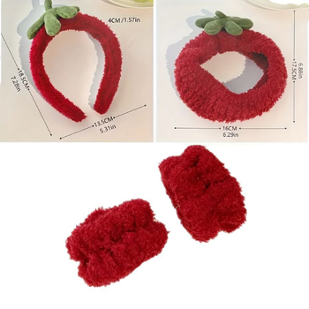 Galvos juosta su pūkiniu meškiu, audinys; rankų darbas; 2024 ruduo; minimalistinis stilius (Medžiaga: audinys; Procesas: rankų darbas; Sezona: 2024 ruduo; Stilius: minimalistinis)