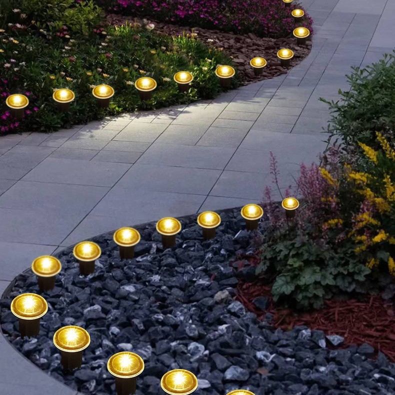 Saulės plokščia žemės apšvietimo lemputė vejoms ir kiemo takams — 0,5 W, nuolatinis apšvietimas 6–12 valandų, medžiaga: guma, modelis: Solar flat light small ground lamp