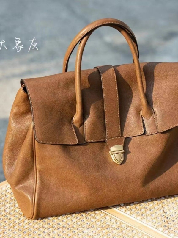 PU Tote táska záras kivitel, nylon bélés, horizontális négyszög alakú