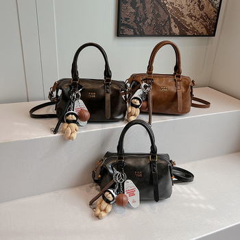 PU τσάντα ώμου σε σχήμα μαξιλαριού με φερμουάρ, εσωτερικός θήκη με φερμουάρ και ID, πολυεστερική επένδυση