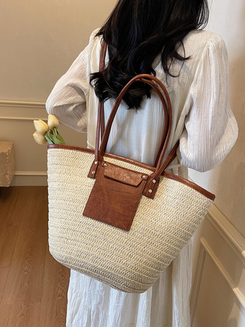 Τσάντα από ψάθα για ταξίδια και ανάπαυση, πλεκτή, κάθετης τετράγωνης μορφής, κλείσιμο με φερμουάρ, χωρίς επένδυση, εσωτερική θήκη για κινητό, διπλές λαβές.