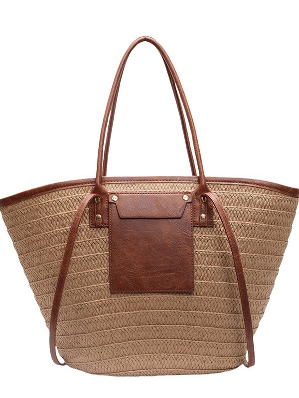 Utazási és nyaralási stílusú szalma szövött táska, függőleges négyszögletes alak, cipzáras zárás, belső telefonzseb, bélelés nélkül, dupla fogantyú.