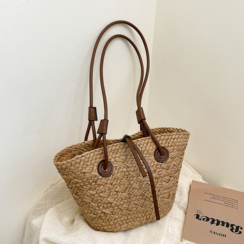 Ψάθινη tote τσάντα με αστικό μινιμαλιστικό στυλ, πλεκτό υλικό, επένδυση πολυεστέρα, οριζόνιο τετράγωνο σχήμα, φερμουάρ