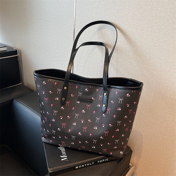 Grapefruit Tote τσάντα σε αστικό μινιμαλιστικό ύφος, PU υλικό, οριζόντια τετράγωνο σχήμα, άνοιγμα με φερμουάρ