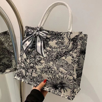 Платнена Tote чанта за ежедневието — свеж стил, хоризонтална квадратна форма, магнитно закопчаване, външен джоб