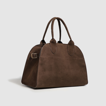 Τσάντα Tote από βελούτο με οριζόντια τετράγωνη φόρμα, μαγνητικό κούμπωμα, εσωτερικές θήκες: θήκη με φερμουάρ, θήκη για κινητό και θήκη για ταυτότητα